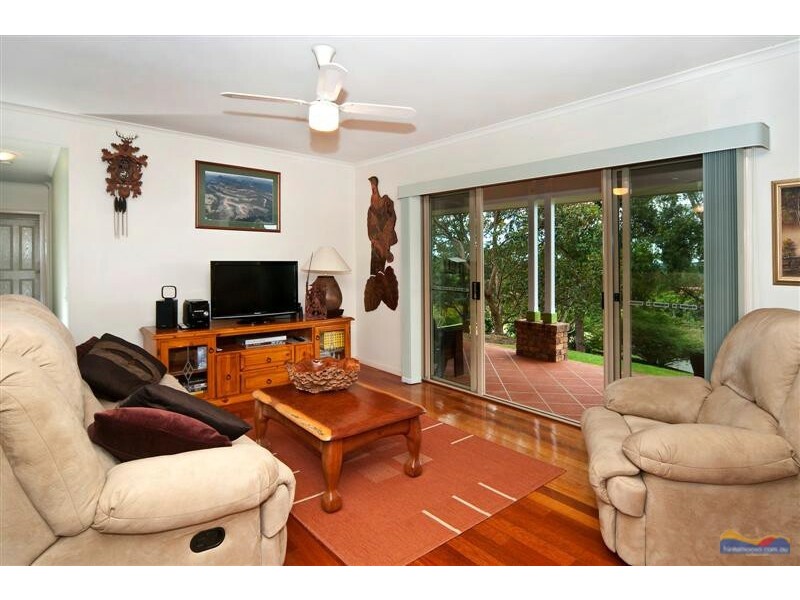 158 Blueberry Dr, Cooroy QLD 4563