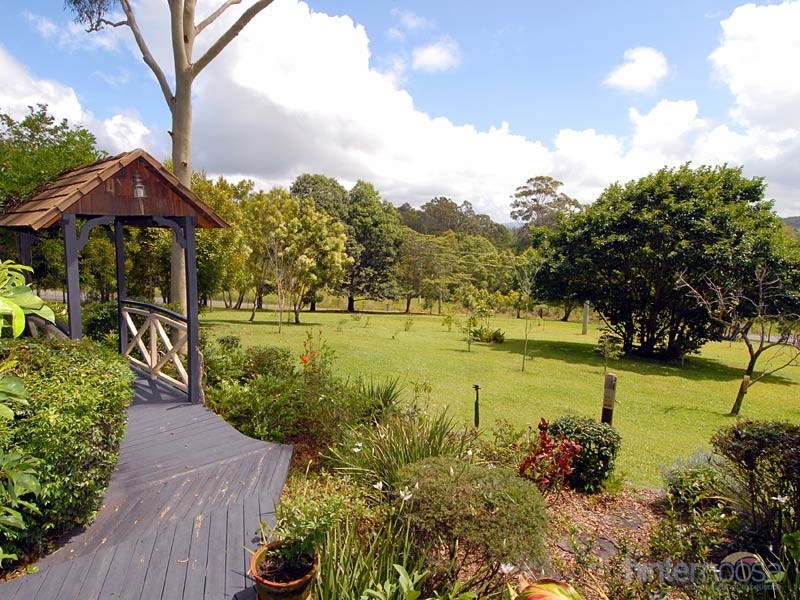 1 Browns Road, Cooroy QLD 4563