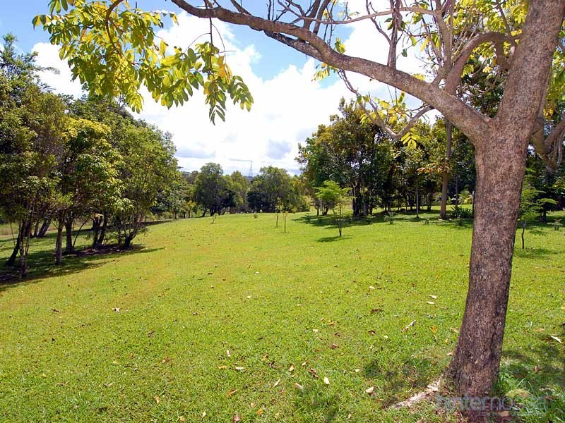 1 Browns Road, Cooroy QLD 4563