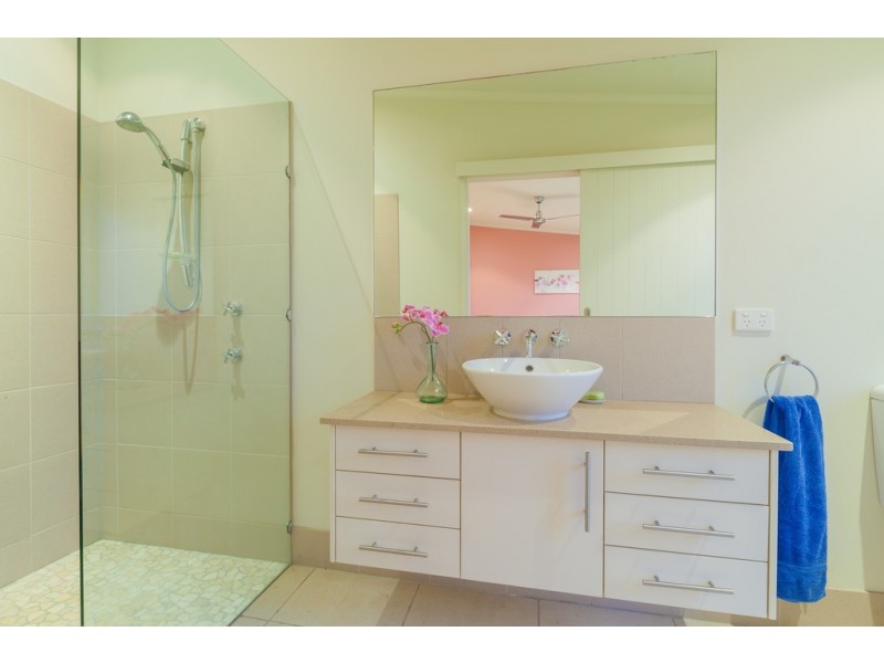 15 Cooroy Mountain Road, Lake Macdonald QLD 4563