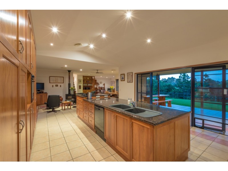 164 Cooroy Mountain Rd, Cooroy QLD 4563