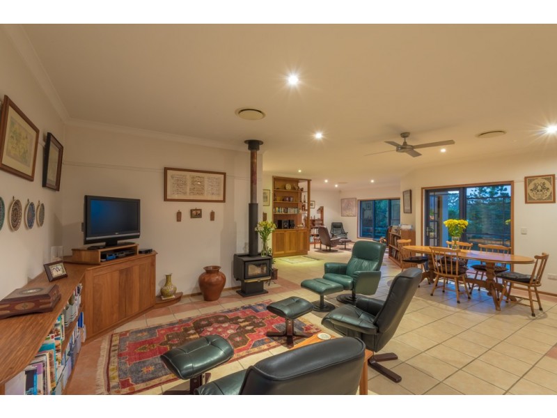164 Cooroy Mountain Rd, Cooroy QLD 4563