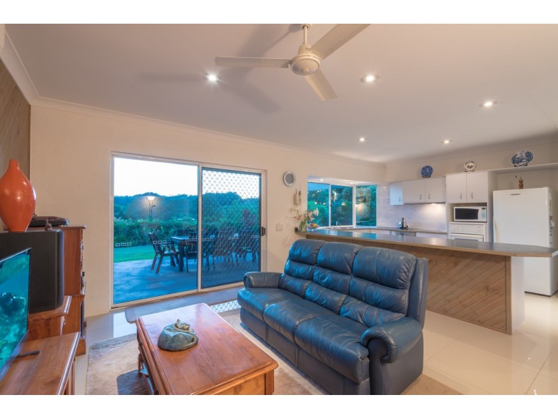 179 Cooroy Belli Creek Rd, Cooroy QLD 4563