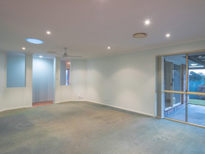 4 Corkwood Pl, Cooroy QLD 4563