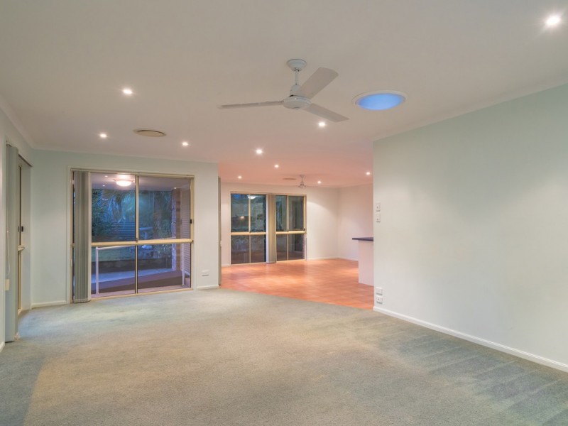 4 Corkwood Pl, Cooroy QLD 4563