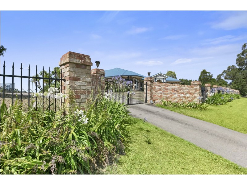 61 Cudgerie Drive, Black Mountain QLD 4563