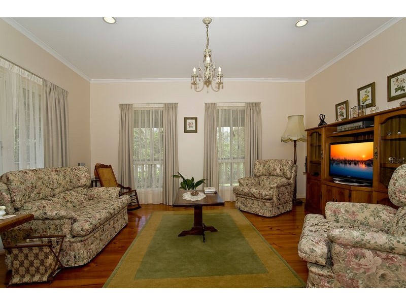 98 Cudgerie Drive, Black Mountain QLD 4563