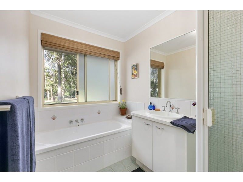 126 Cudgerie Drive, Black Mountain QLD 4563