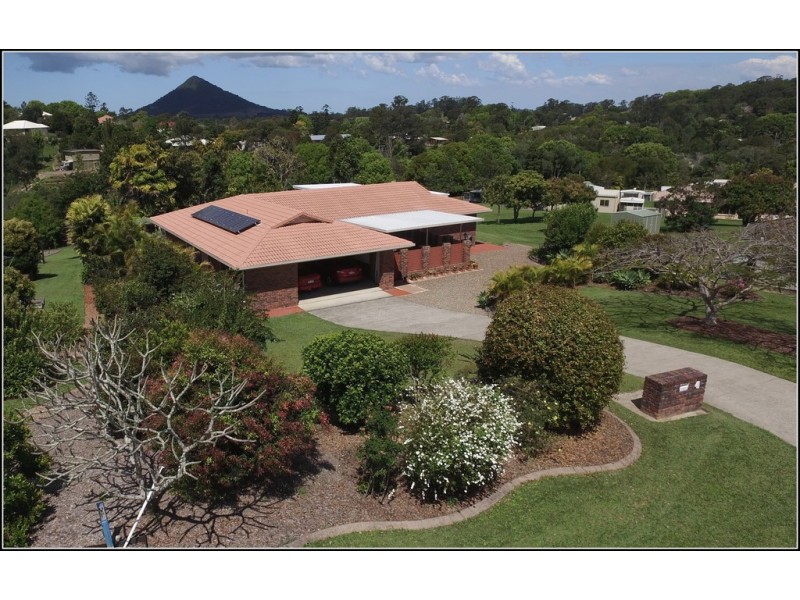 4 Falcon Cres, Cooroy QLD 4563