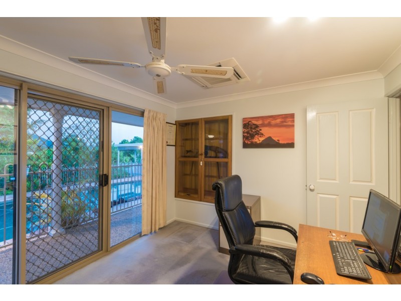 4 Falcon Cres, Cooroy QLD 4563