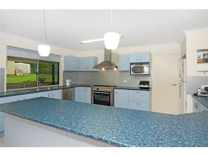 19 Flooded Gum Pl, Cooroy QLD 4563