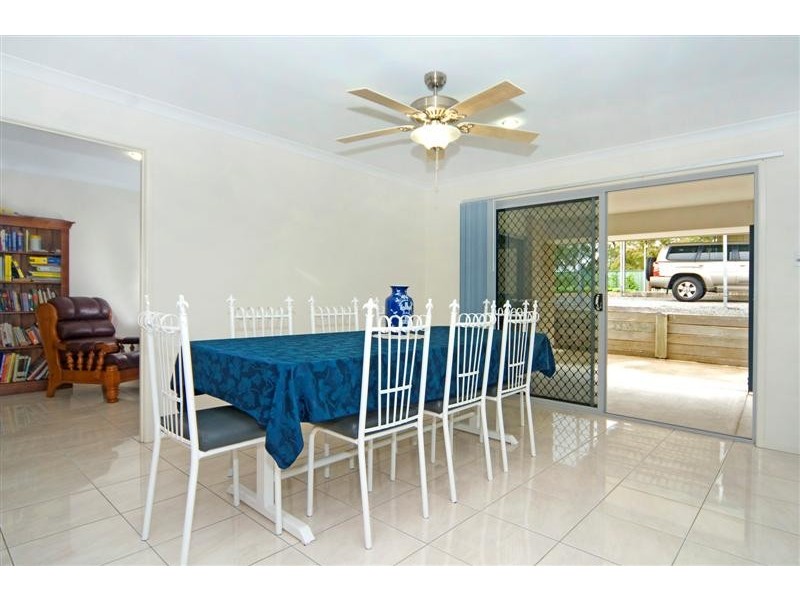 19 Flooded Gum Pl, Cooroy QLD 4563