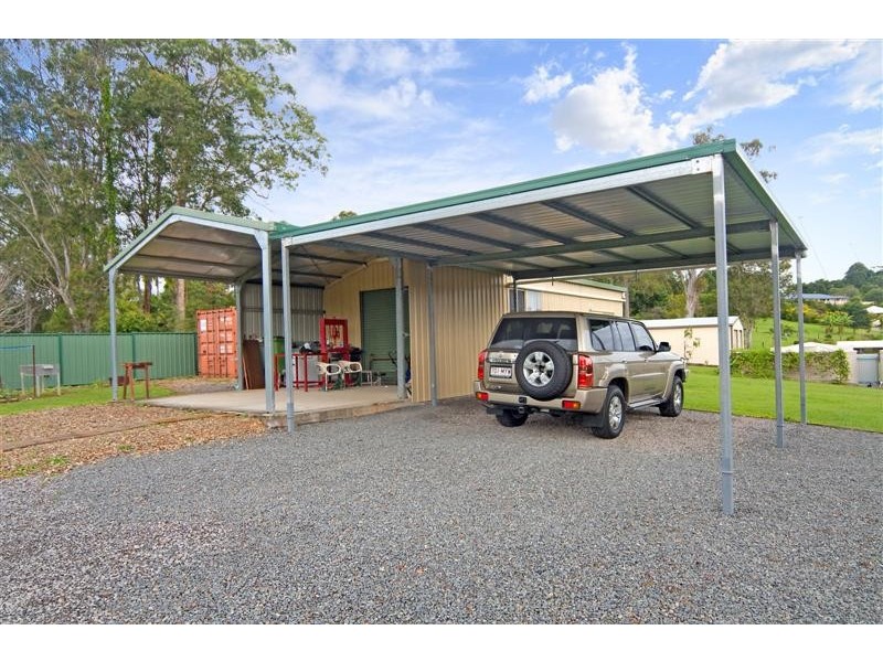 19 Flooded Gum Pl, Cooroy QLD 4563