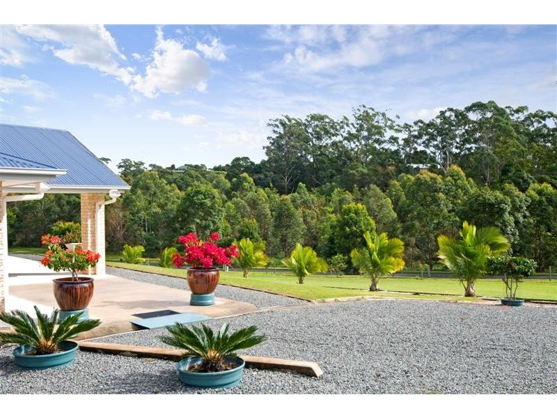 19 Flooded Gum Pl, Cooroy QLD 4563