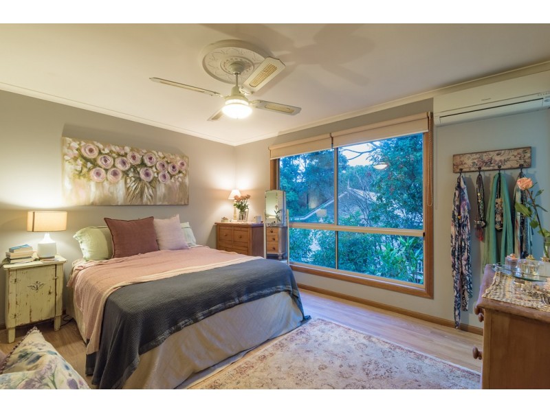 16 Foambark Place, Black Mountain QLD 4563