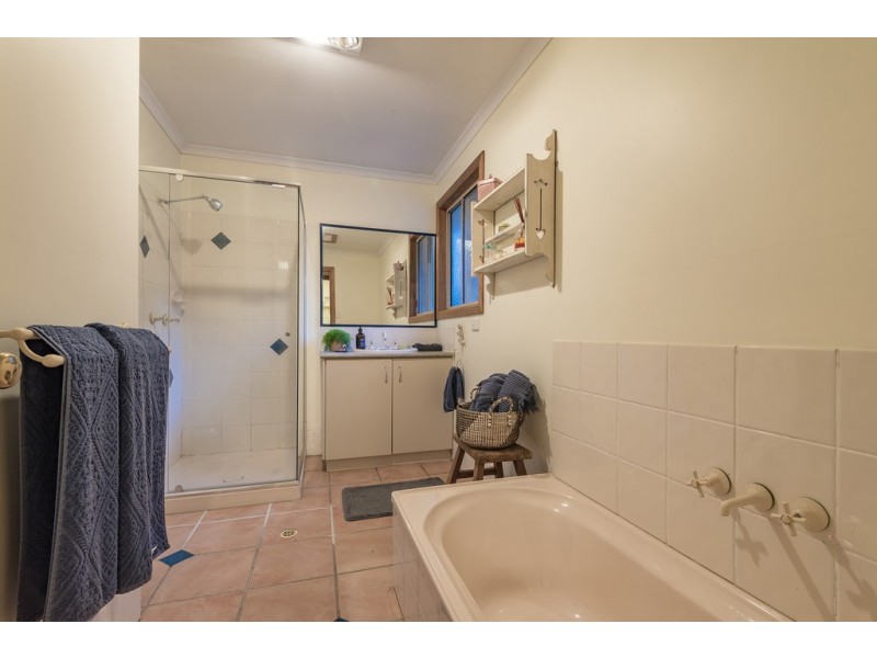 16 Foambark Place, Black Mountain QLD 4563
