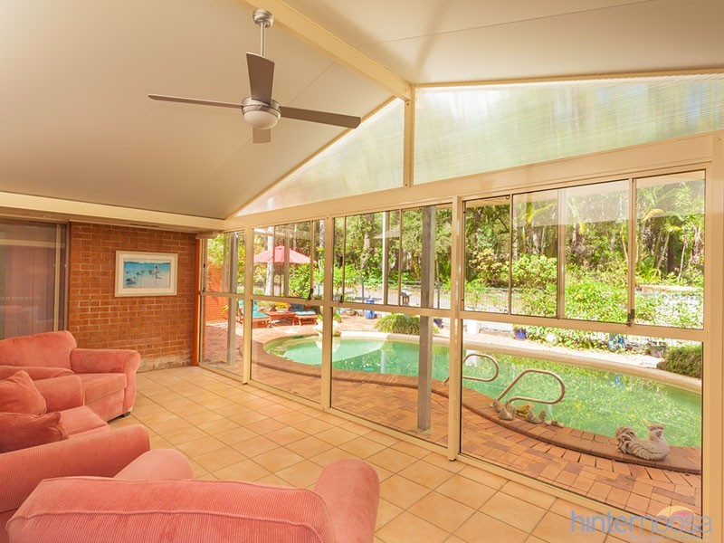 17 Forest Acres Dr, Lake Macdonald QLD 4563