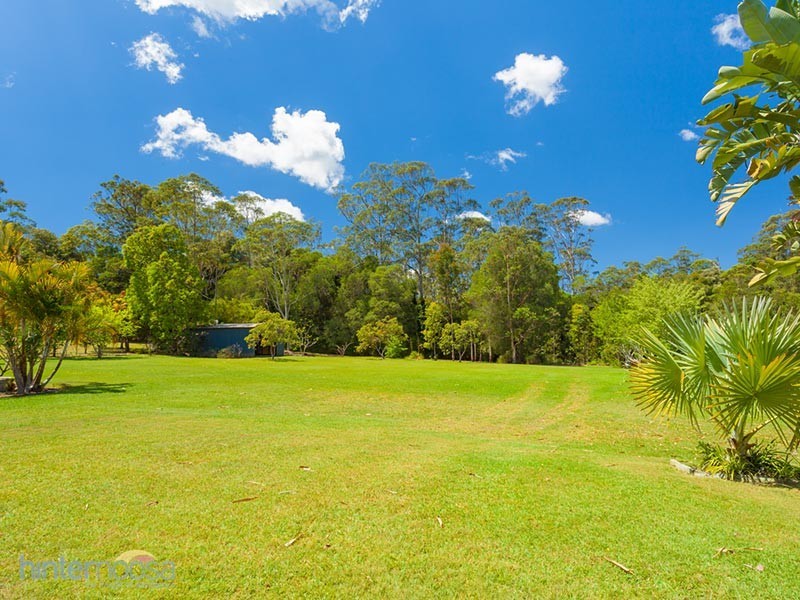 19 Highland Drive, Lake Macdonald QLD 4563