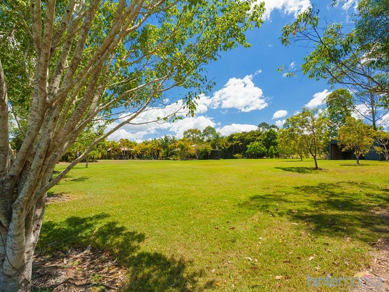 19 Highland Drive, Lake Macdonald QLD 4563