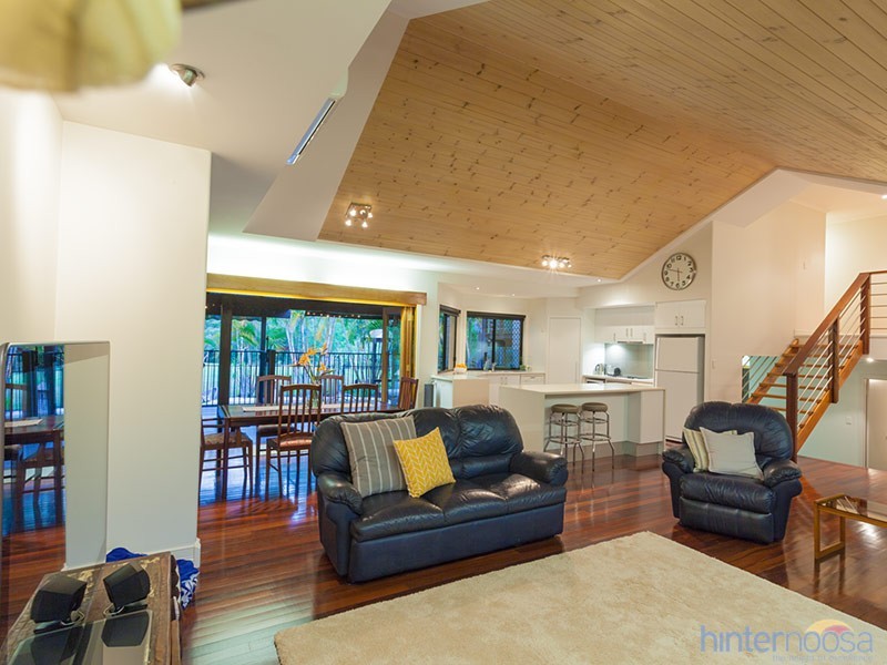 19 Highland Drive, Lake Macdonald QLD 4563