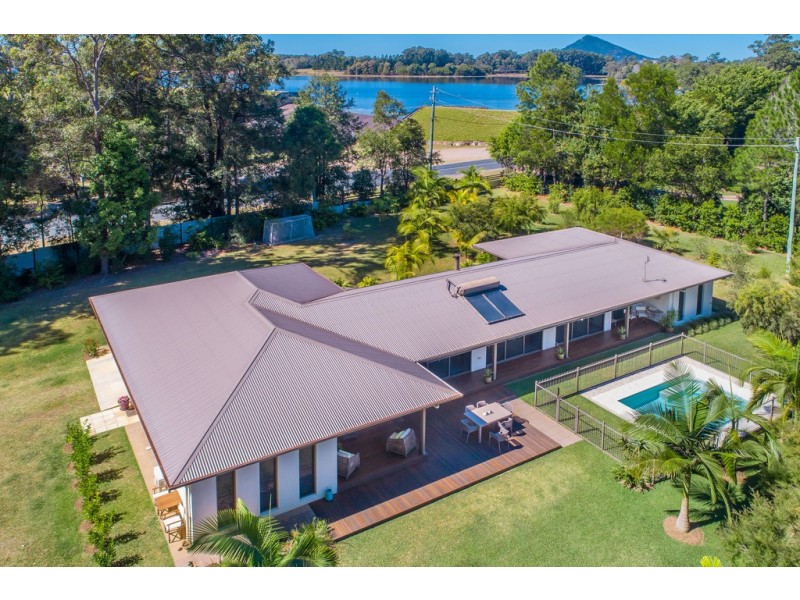 43 Highland Dr, Lake Macdonald QLD 4563
