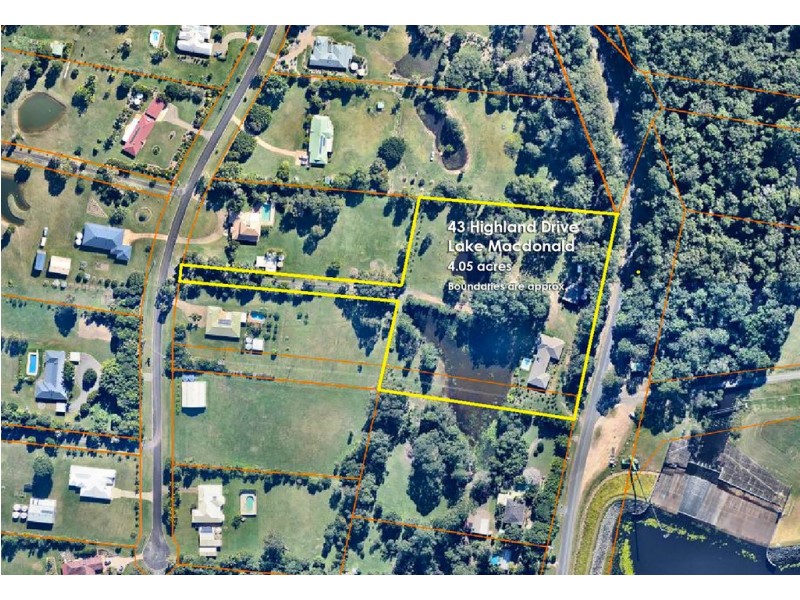 43 Highland Dr, Lake Macdonald QLD 4563