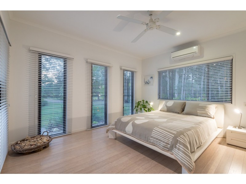 43 Highland Dr, Lake Macdonald QLD 4563