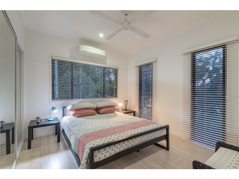 43 Highland Dr, Lake Macdonald QLD 4563