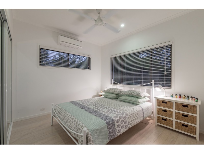 43 Highland Dr, Lake Macdonald QLD 4563