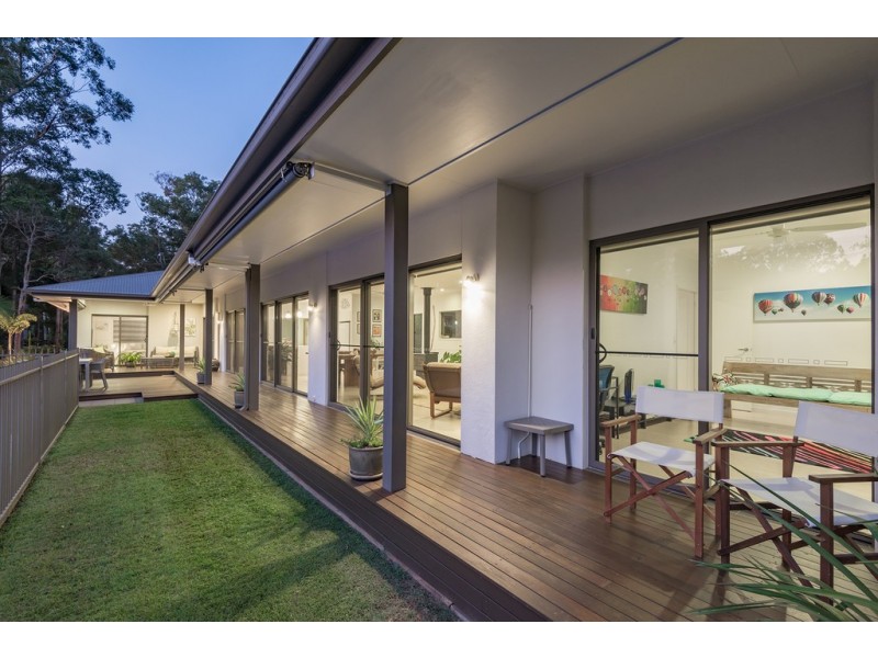 43 Highland Dr, Lake Macdonald QLD 4563