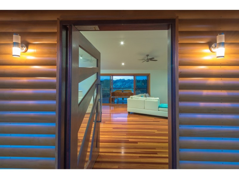 76 Honeytree La, Ridgewood QLD 4563