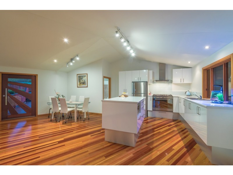 76 Honeytree La, Ridgewood QLD 4563