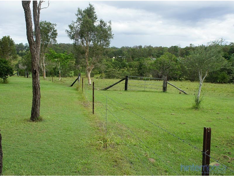 34 Jubilee Road, Carters Ridge QLD 4563