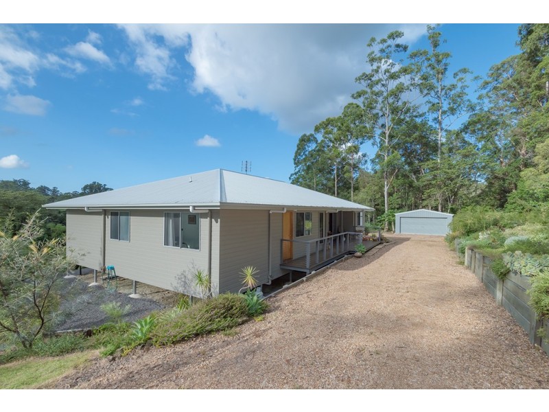 32 Kamala Drive, Lake Macdonald QLD 4563