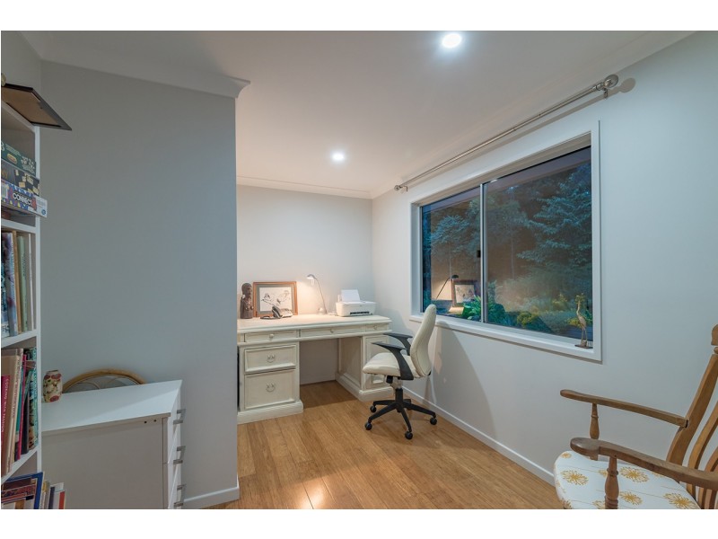 32 Kamala Drive, Lake Macdonald QLD 4563