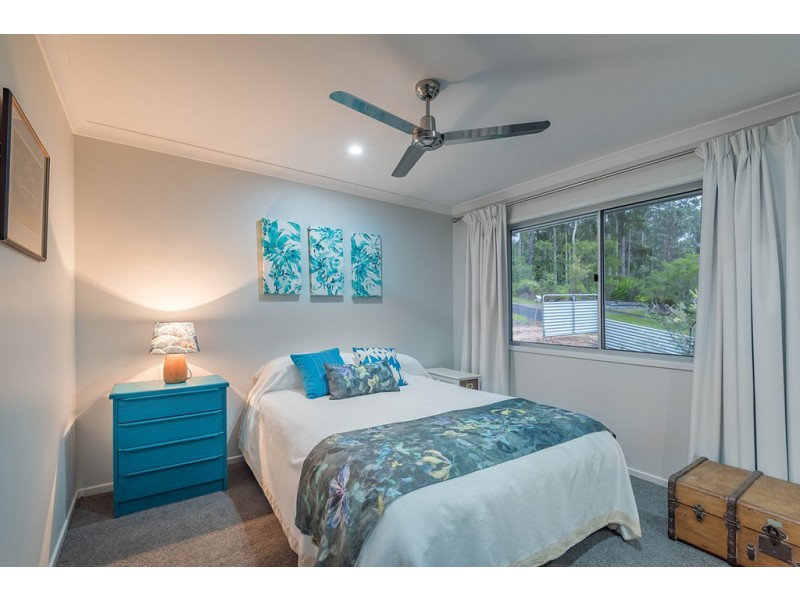 32 Kamala Drive, Lake Macdonald QLD 4563