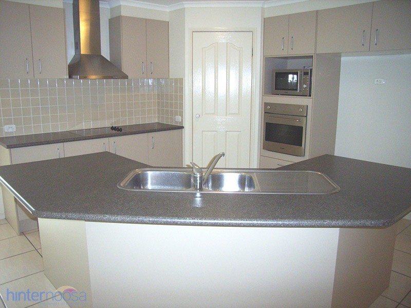 2 Kensington Drive, Cooroy QLD 4563