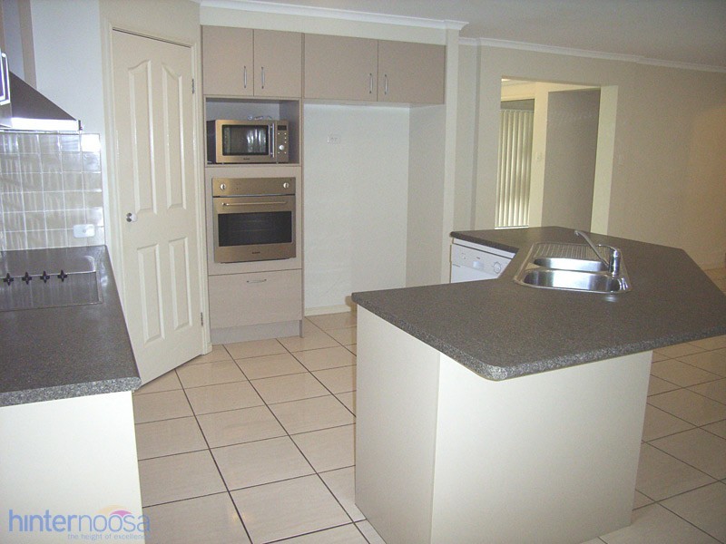 2 Kensington Drive, Cooroy QLD 4563