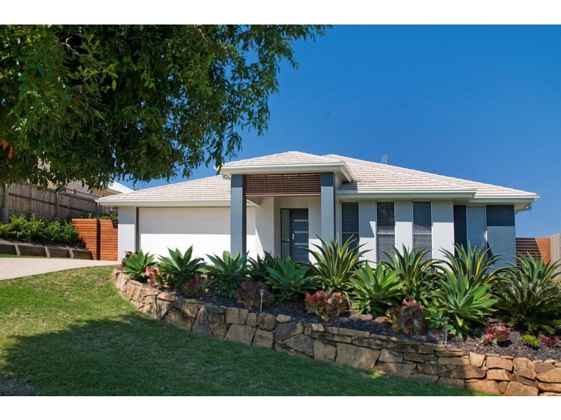 10 Kensington Drive, Cooroy QLD 4563