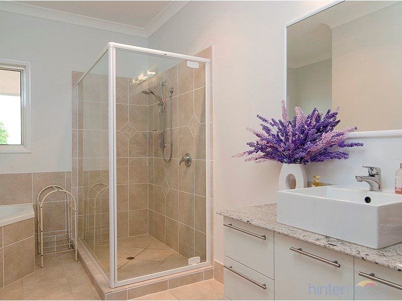 33 Kensington Drive, Cooroy QLD 4563