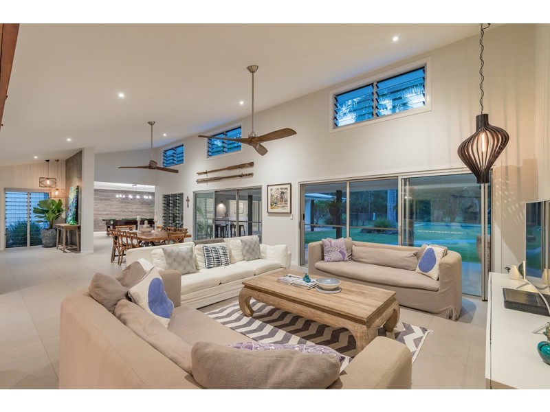 19 Kingsgate Drive, Tinbeerwah QLD 4563