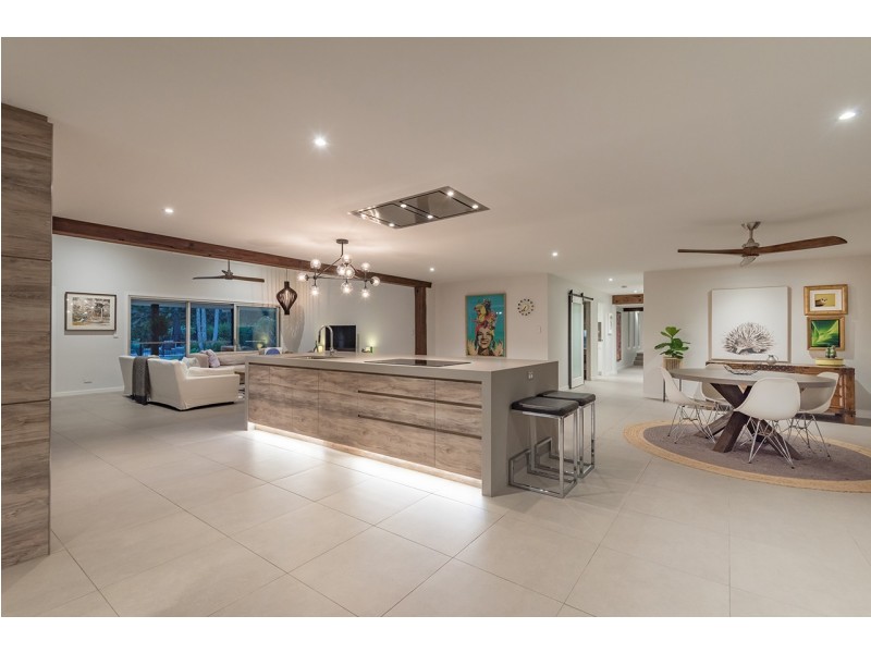 19 Kingsgate Drive, Tinbeerwah QLD 4563