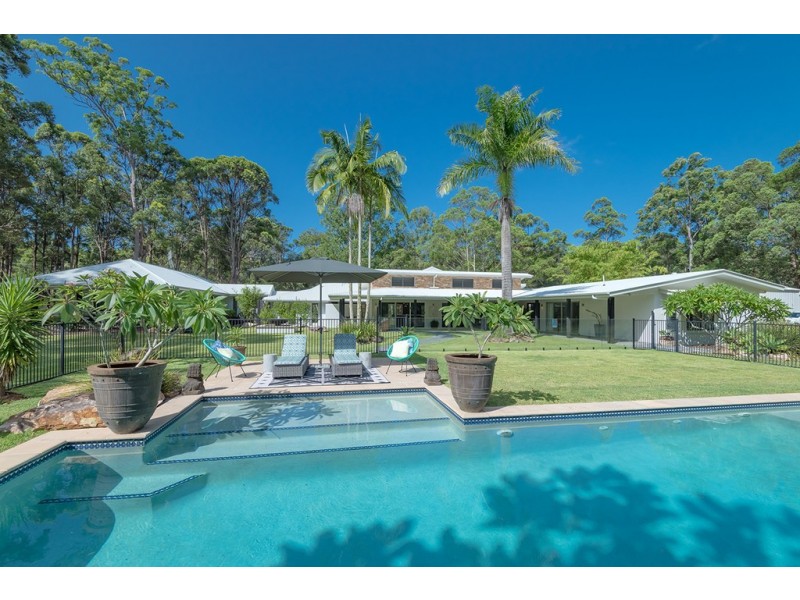 19 Kingsgate Drive, Tinbeerwah QLD 4563