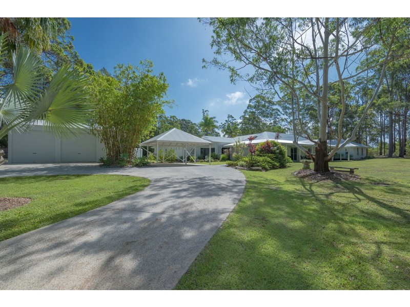 19 Kingsgate Drive, Tinbeerwah QLD 4563