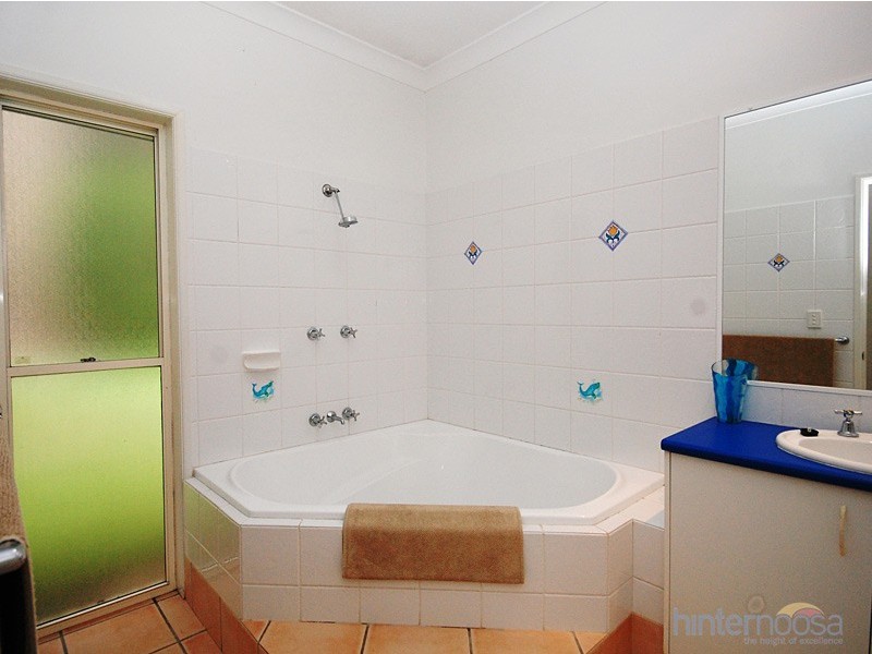 34 Kingsgate Drive, Tinbeerwah QLD 4563