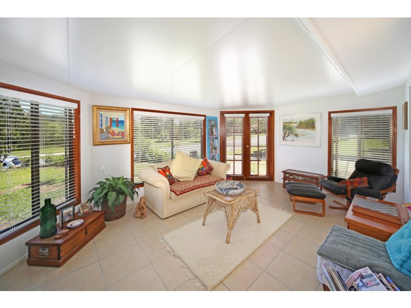 18 Lake Macdonald Drive, Cooroy QLD 4563