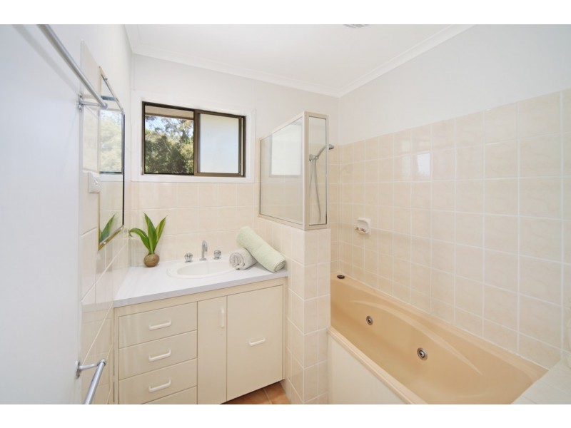 18 Lake Macdonald Drive, Cooroy QLD 4563