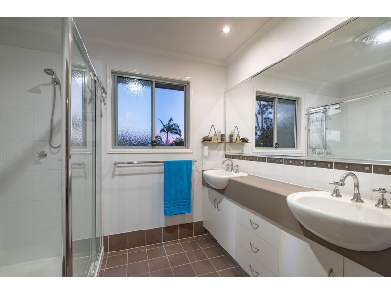 36 Lake Macdonald Drive, Cooroy QLD 4563