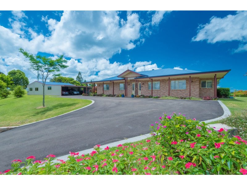 49 Lake Ridge Ct, Lake Macdonald QLD 4563