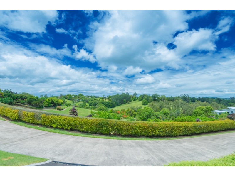 49 Lake Ridge Ct, Lake Macdonald QLD 4563